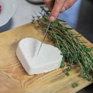 Käse, der nach Dolomiten schmeckt