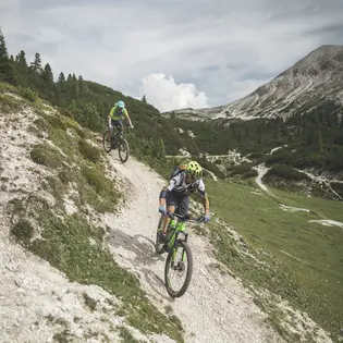 Da San Vigilio al Pederü in mountain bike